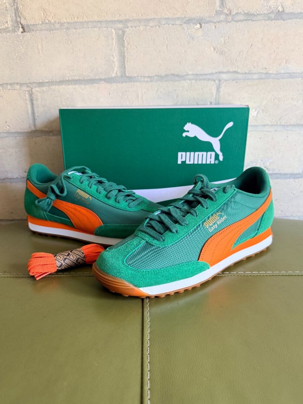 Puma Easy Rider Green and Orange sneakers size Men's 11 Women's 12.5 NIB